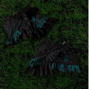 Asymmetrical Black and Green Ruffled Skirt